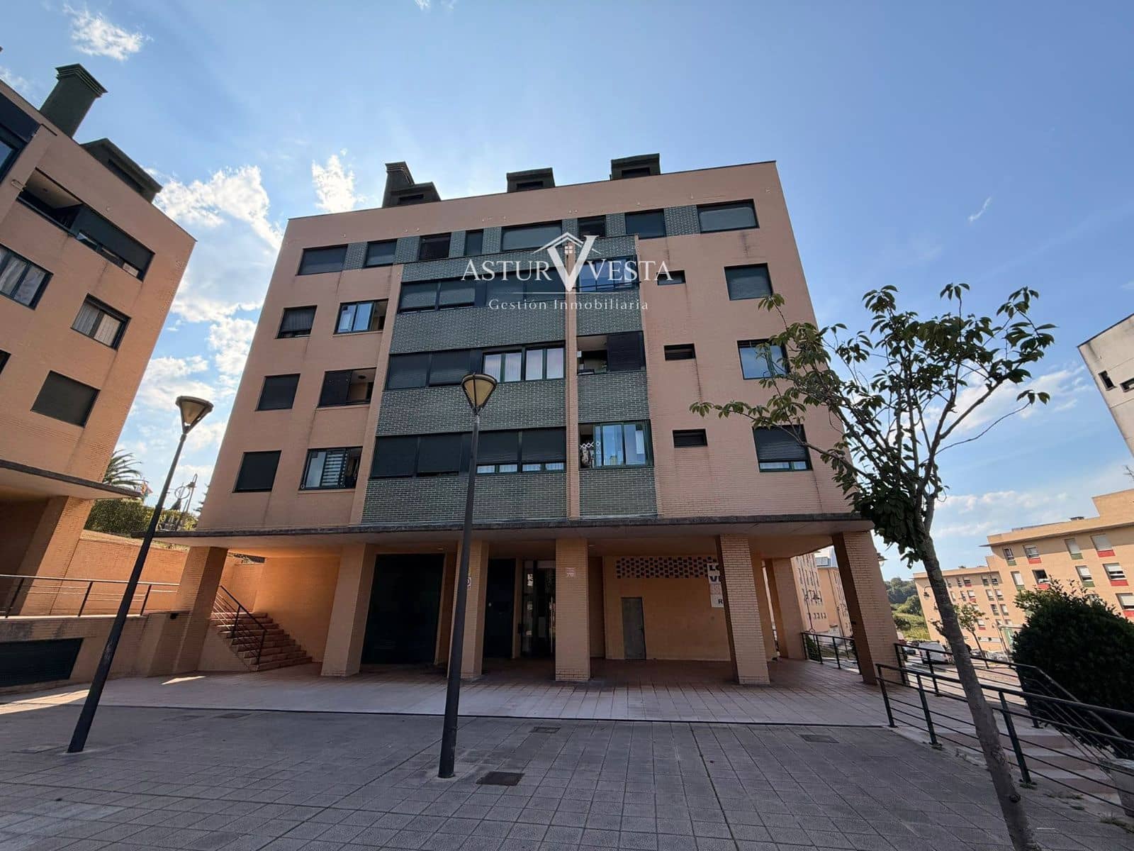 2 bedroom Flat for sale in Aviles with garage - € 210,000 (Ref: 9928651)