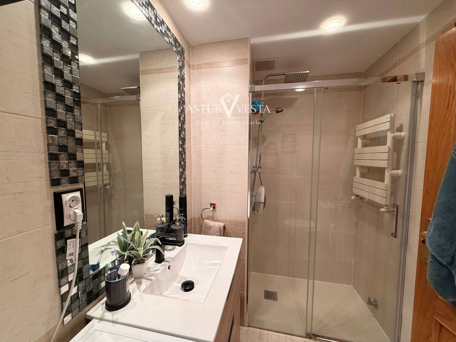 2 bedroom Flat for sale in Aviles with garage - € 210,000 (Ref: 9928651)