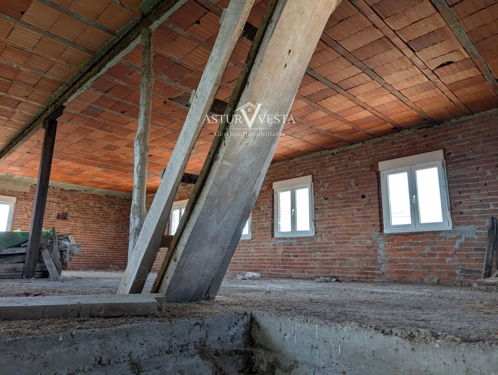 4 soveværelse Restaurant/Bar til salg i Tineo - € 47.000 (Ref: 9945029)