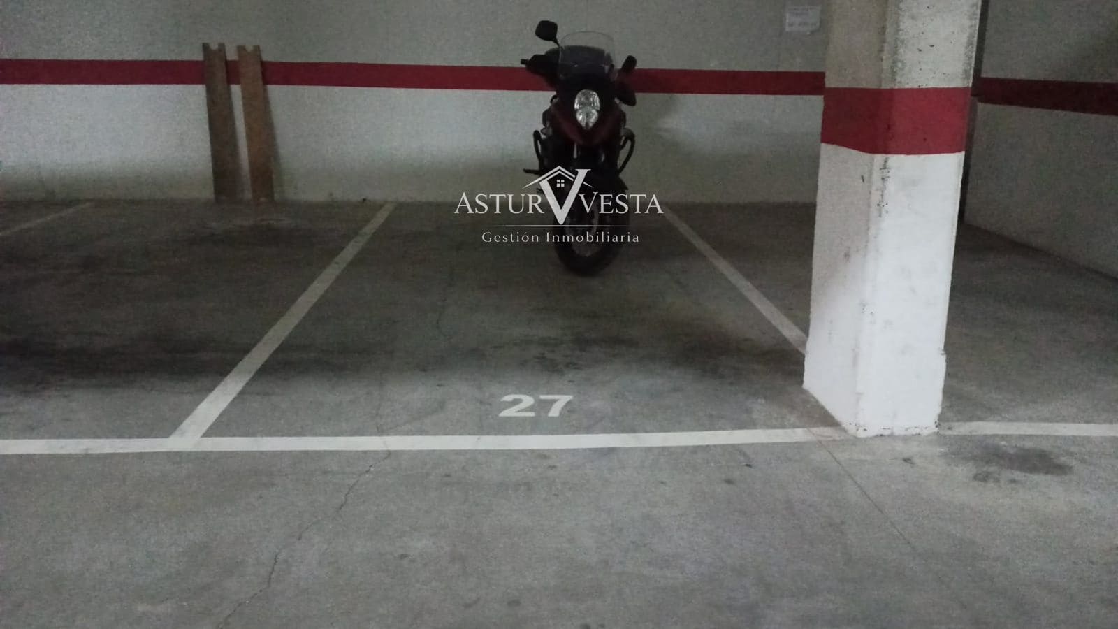 Garage for sale in Llanes - € 9,000 (Ref: 9958853)