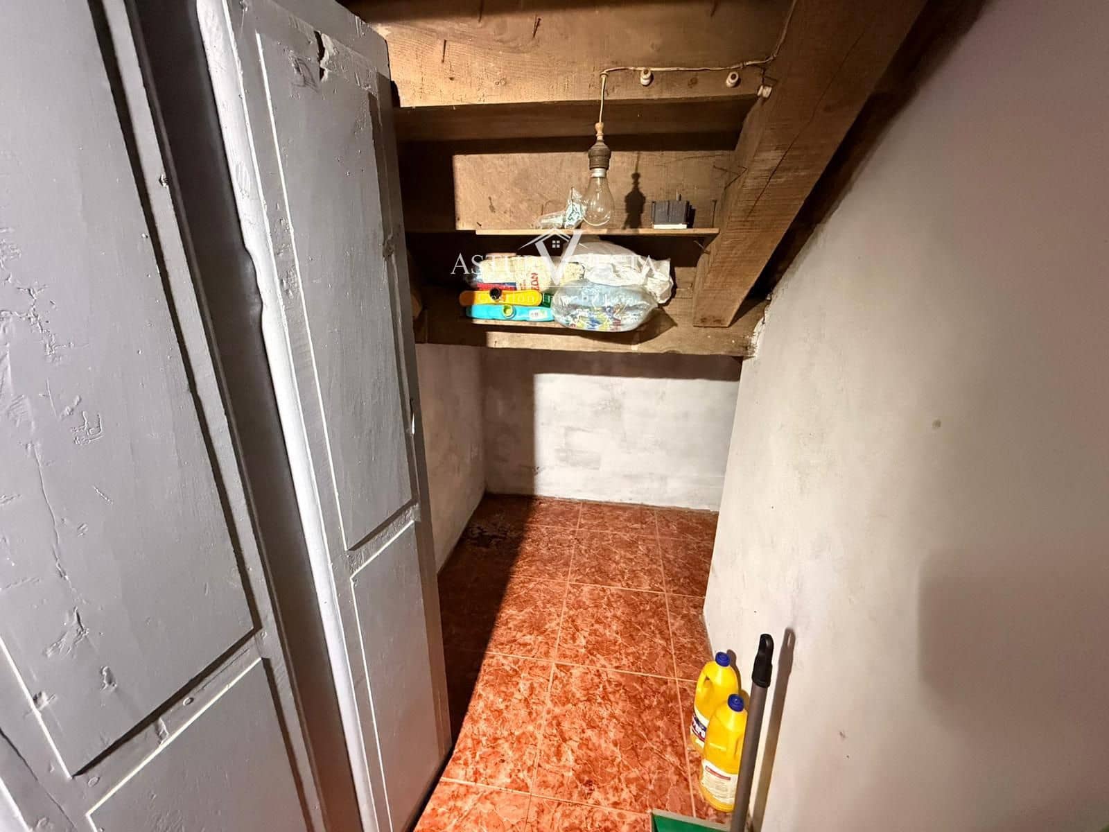 5 soveværelse Villa til salg i Salas med garage - € 79.000 (Ref: 9964606)