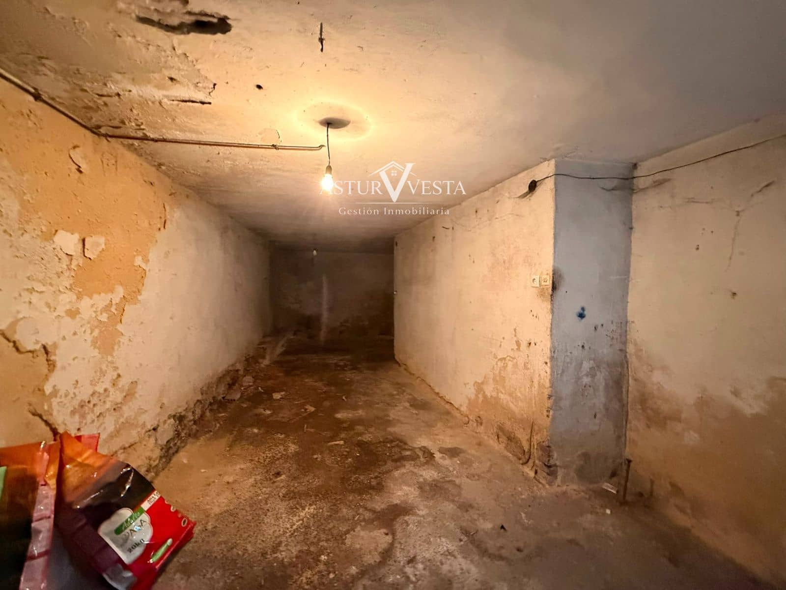 4 soveværelse Restaurant/Bar til salg i Oviedo - € 88.000 (Ref: 9972772)