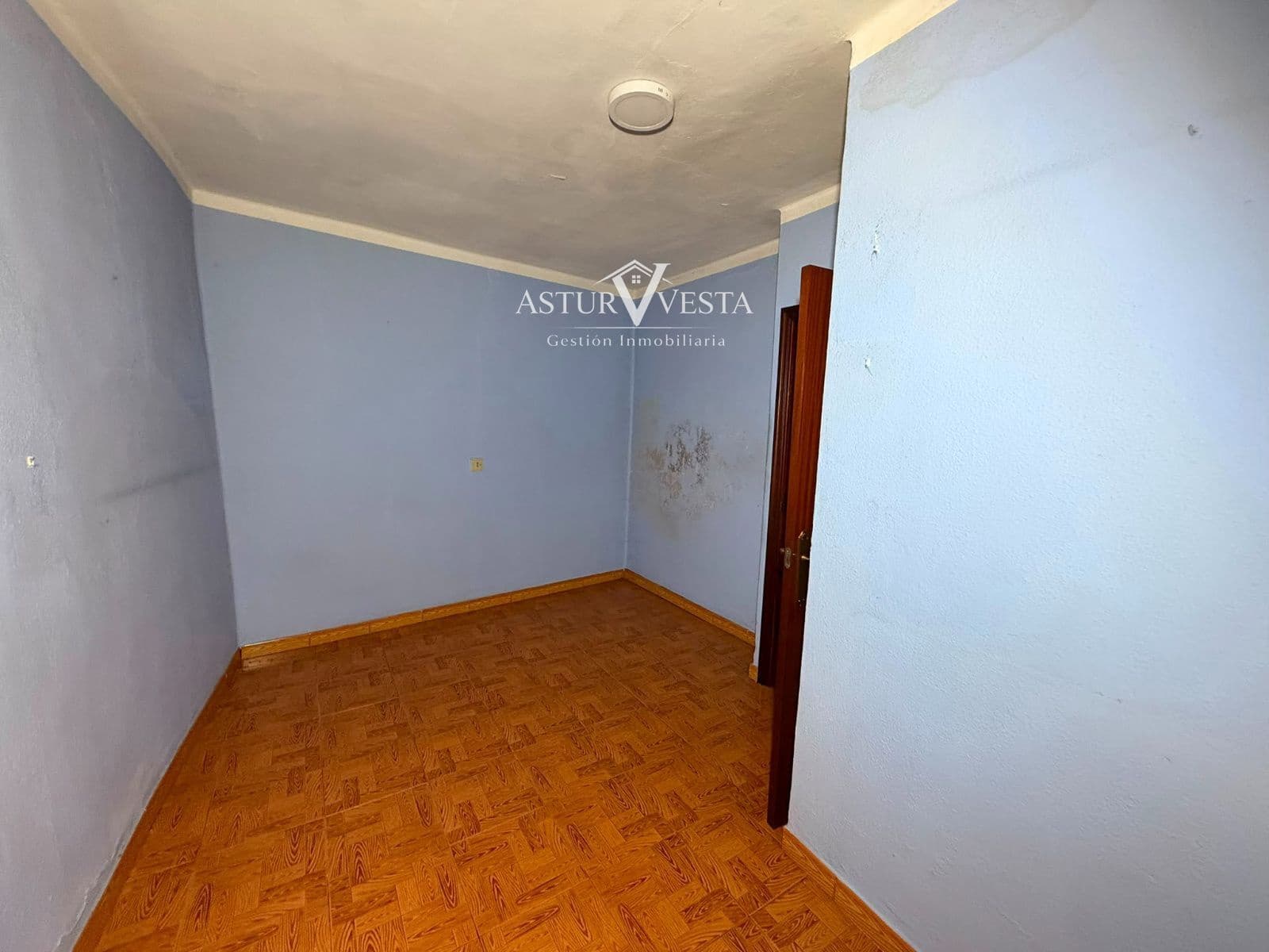 4 soveværelse Restaurant/Bar til salg i Oviedo - € 88.000 (Ref: 9972772)