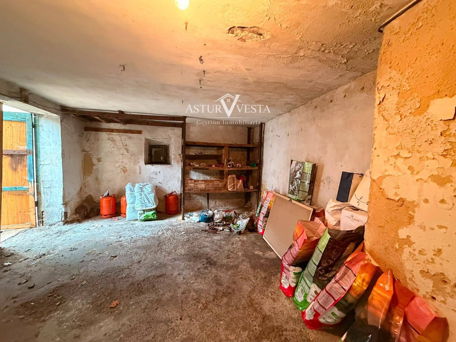 4 soveværelse Restaurant/Bar til salg i Oviedo - € 88.000 (Ref: 9972772)