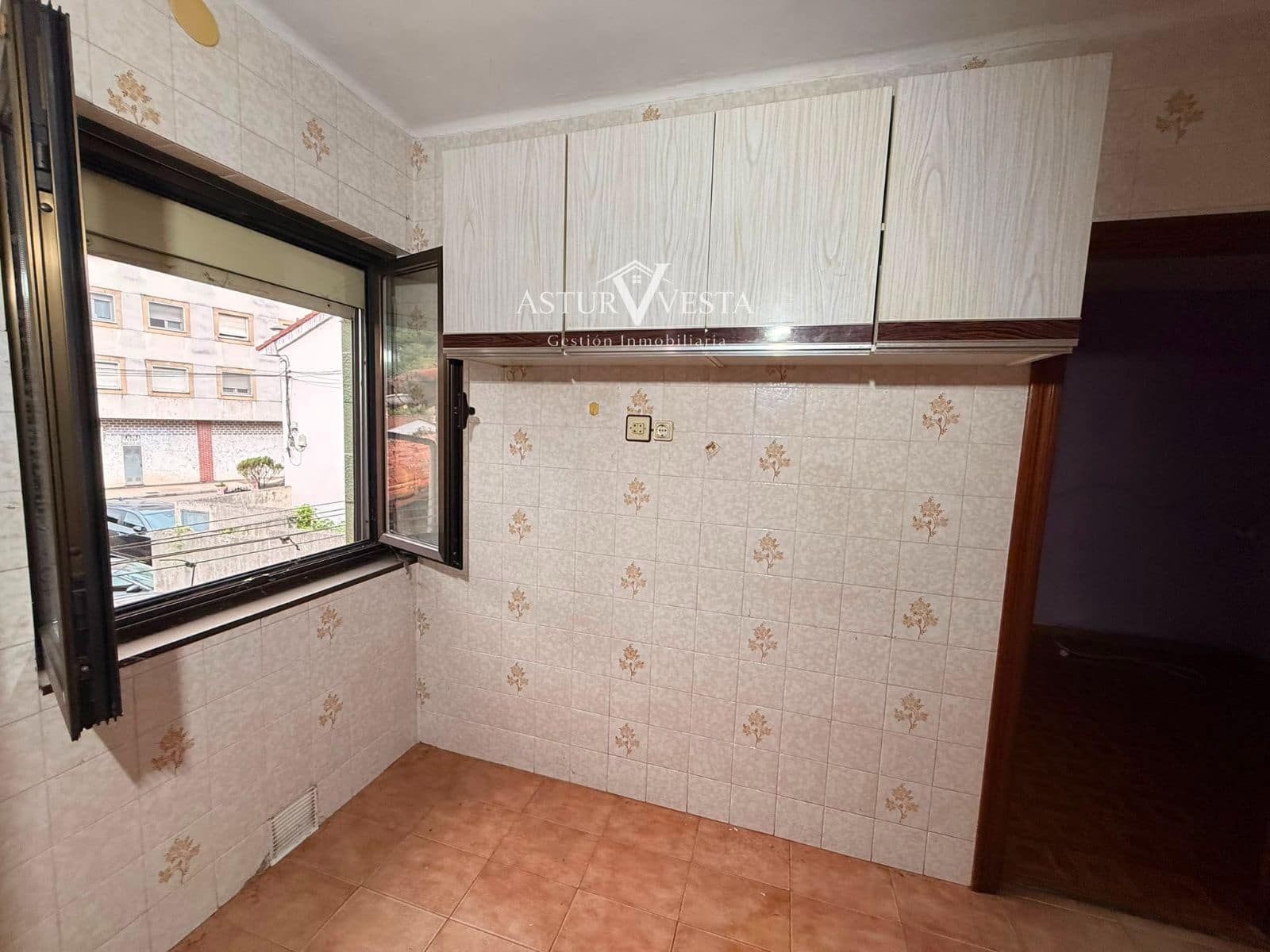 4 soveværelse Restaurant/Bar til salg i Oviedo - € 88.000 (Ref: 9972772)