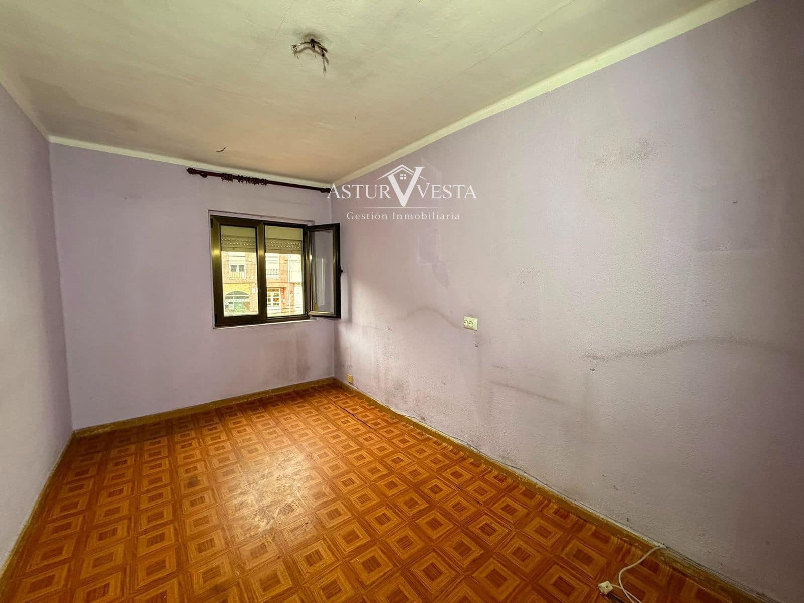 4 soveværelse Restaurant/Bar til salg i Oviedo - € 88.000 (Ref: 9972772)