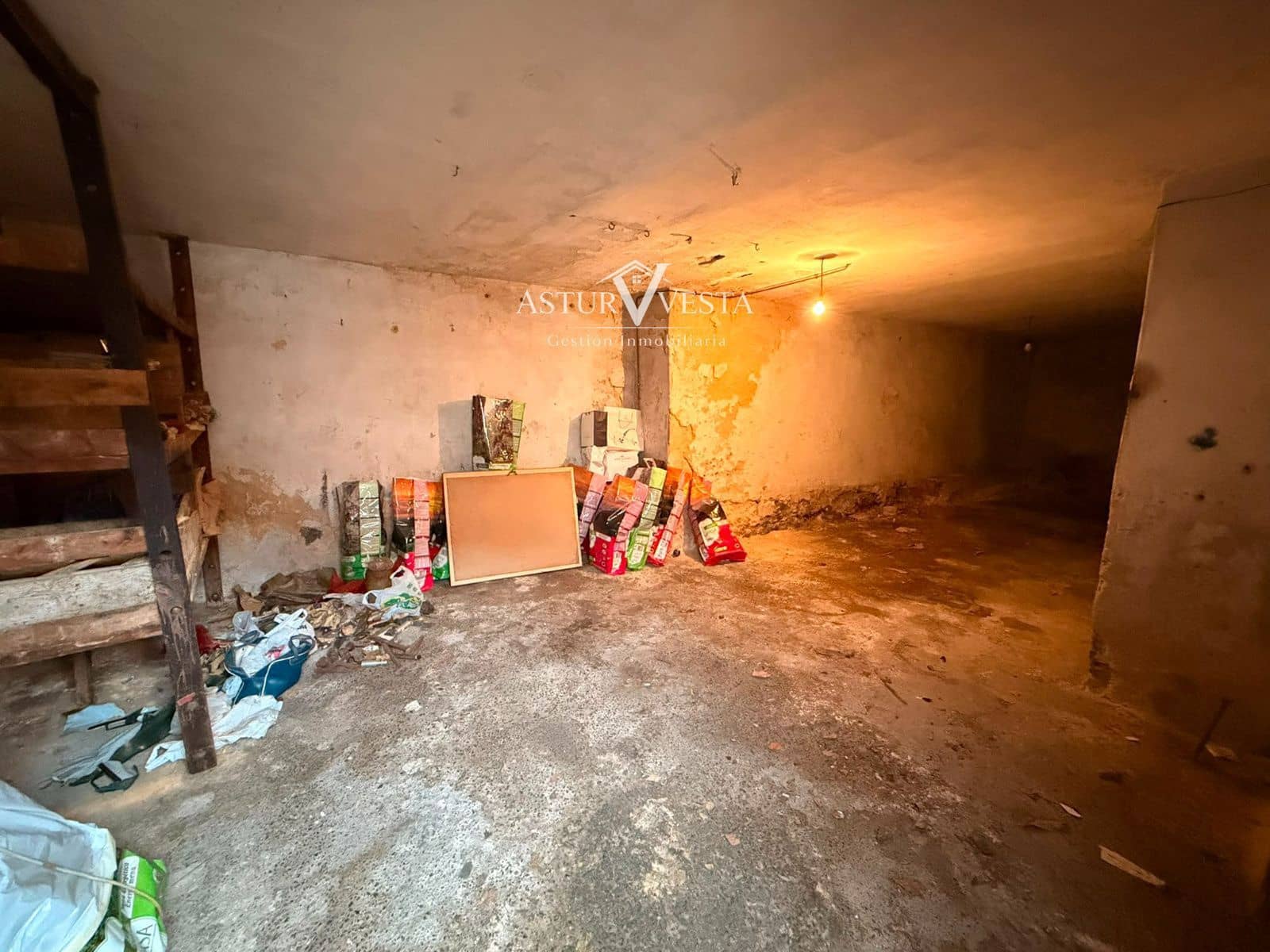 4 soveværelse Restaurant/Bar til salg i Oviedo - € 88.000 (Ref: 9972772)