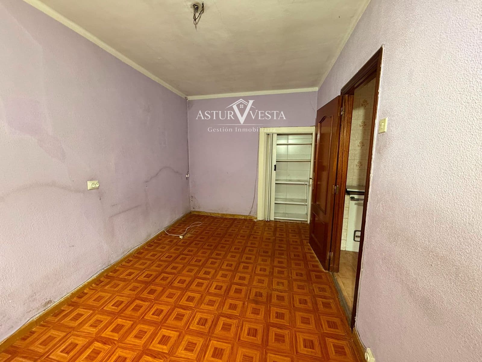 4 soveværelse Restaurant/Bar til salg i Oviedo - € 88.000 (Ref: 9972772)