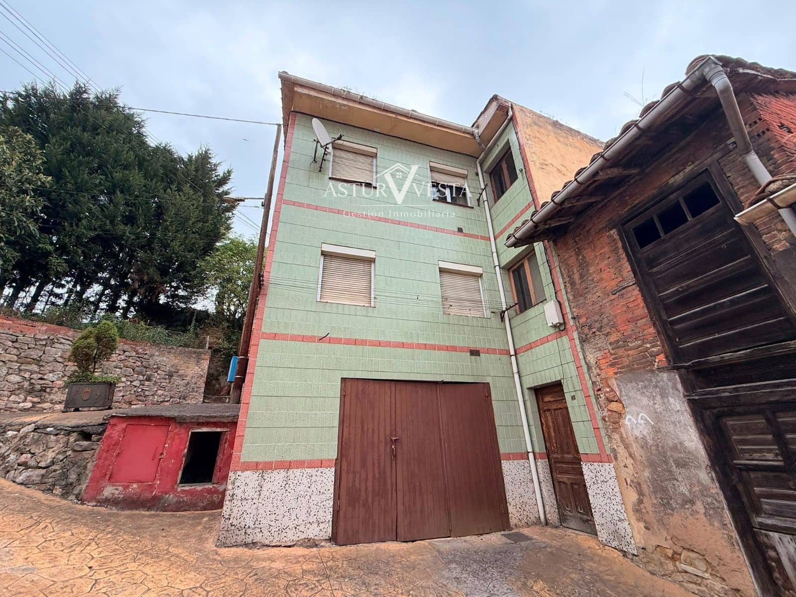 4 soveværelse Restaurant/Bar til salg i Oviedo - € 88.000 (Ref: 9972772)