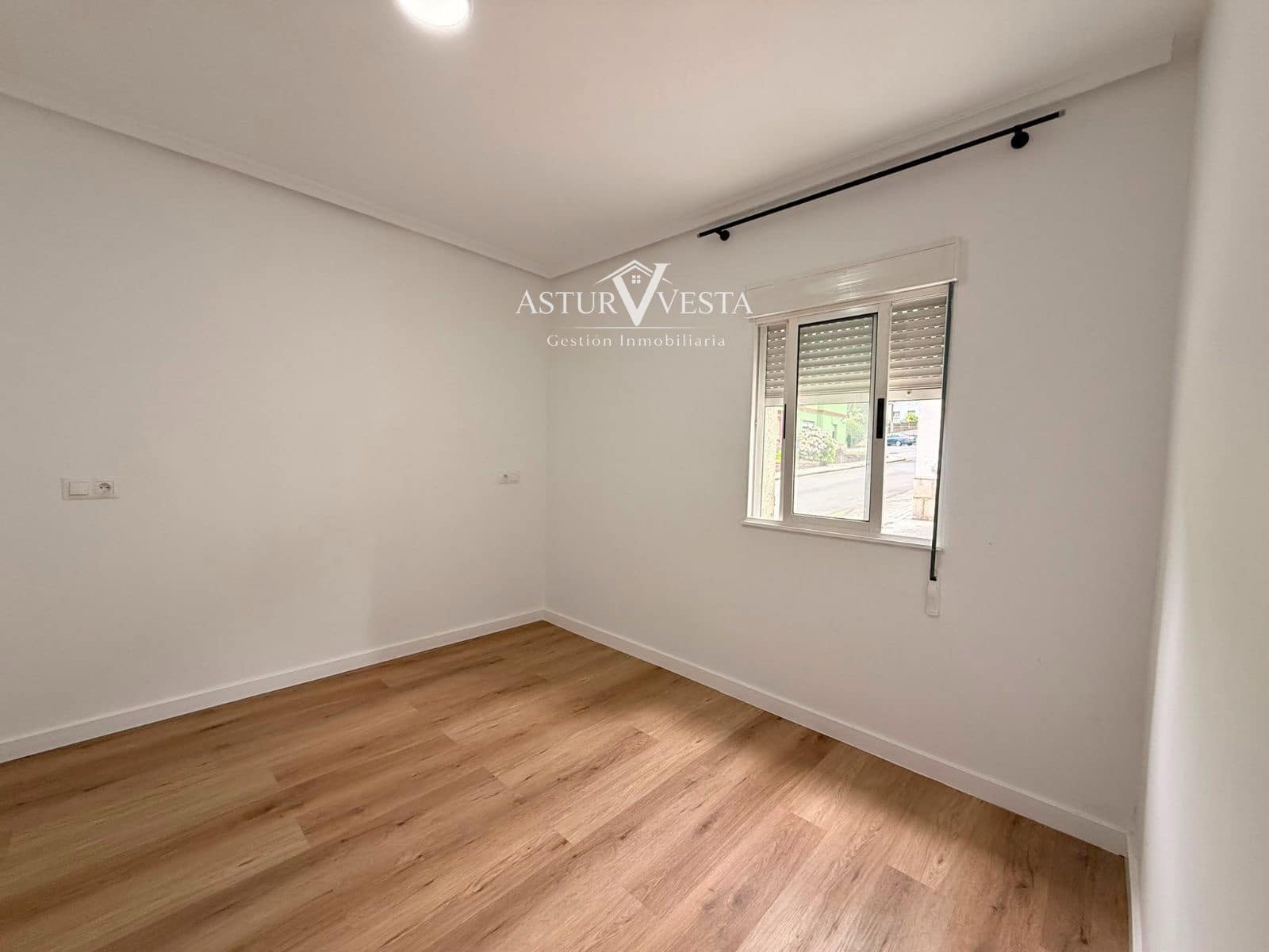 3 slaapkamer Flat te koop in Corvera de Asturias - € 95.000 (Ref: 9979316)