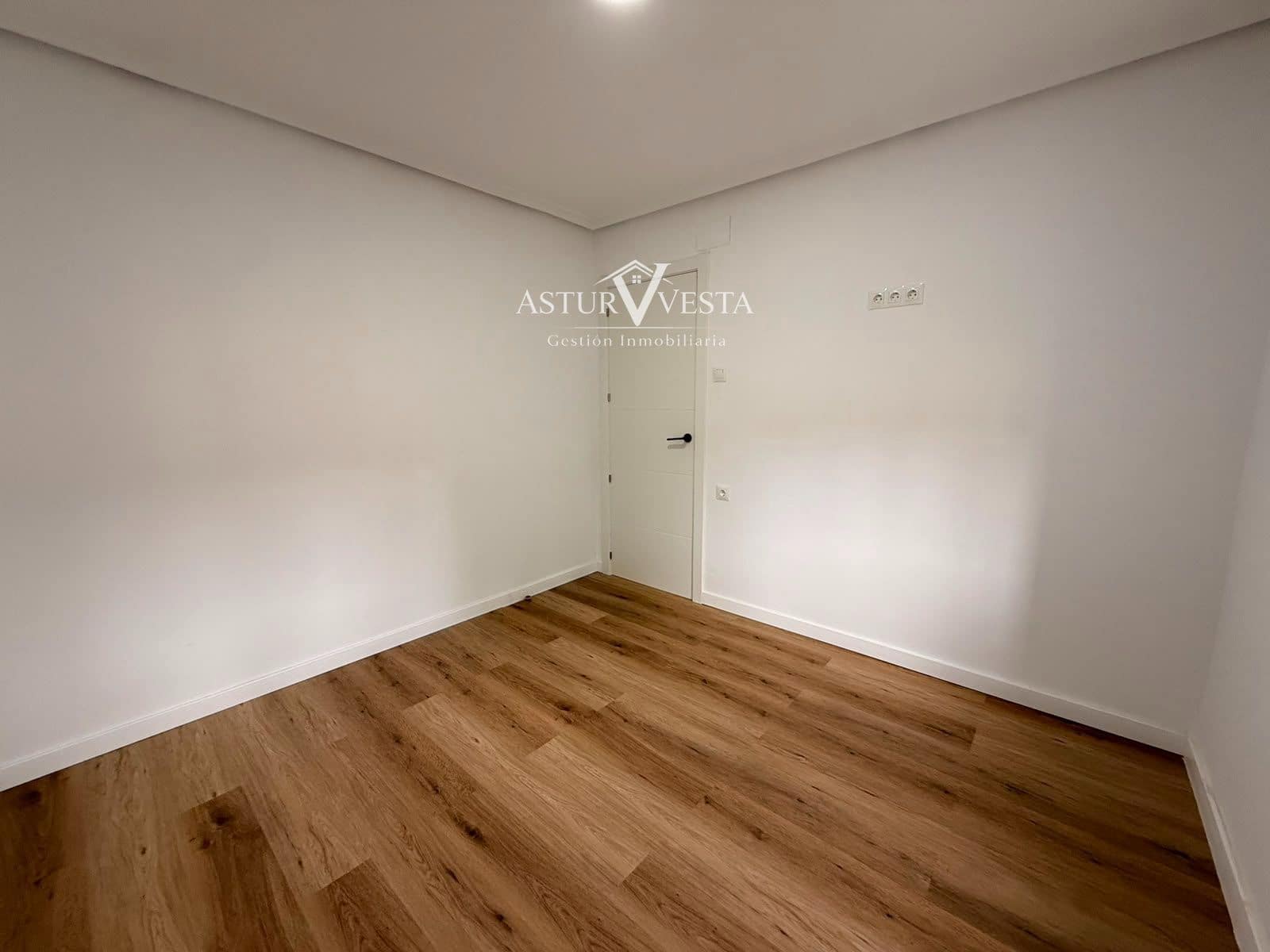 3 slaapkamer Flat te koop in Corvera de Asturias - € 95.000 (Ref: 9979316)