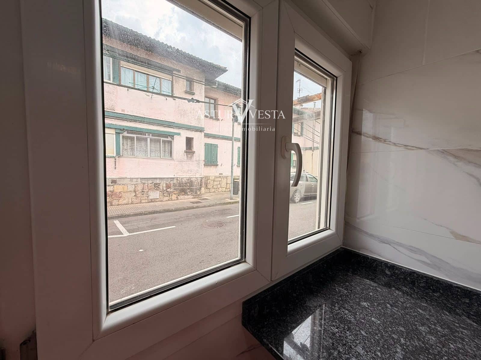 3 slaapkamer Flat te koop in Corvera de Asturias - € 95.000 (Ref: 9979316)
