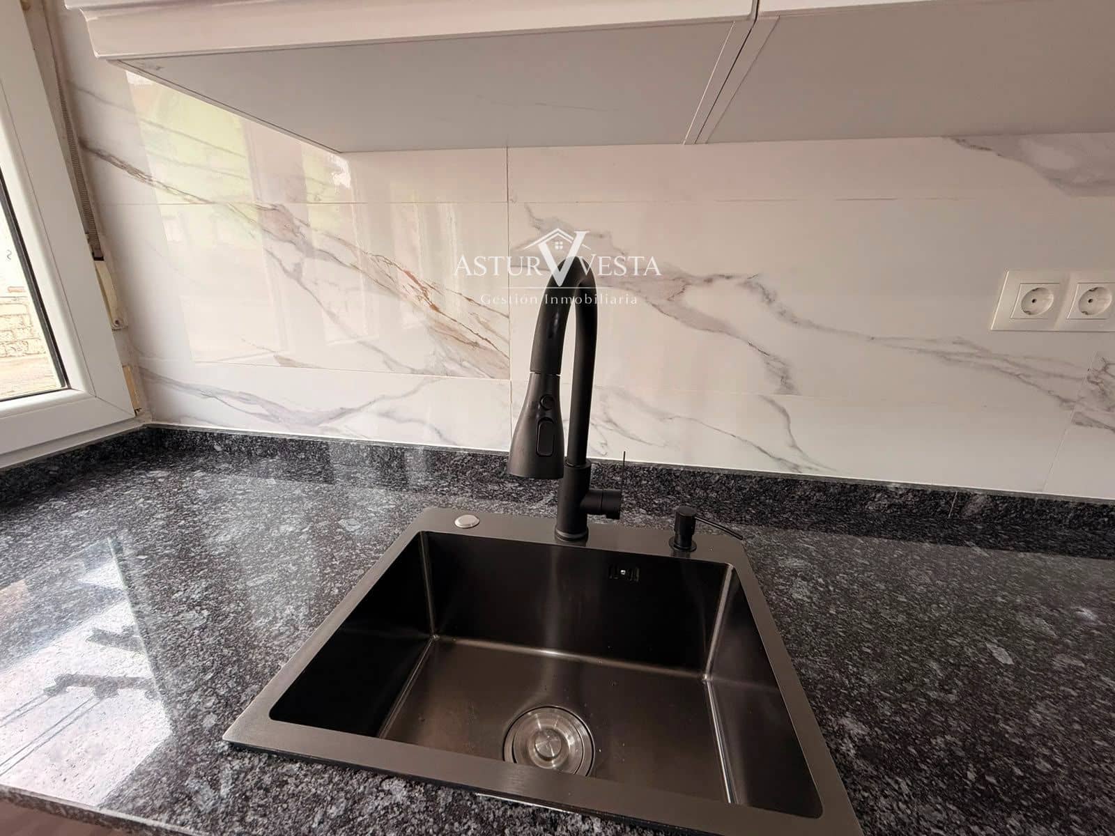 3 slaapkamer Flat te koop in Corvera de Asturias - € 95.000 (Ref: 9979316)
