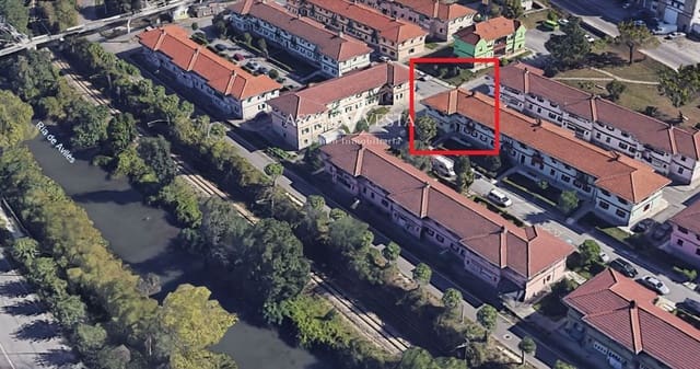 Piso de 3 habitaciones en Corvera de Asturias en venta - 95.000 € (Ref: 9979316)