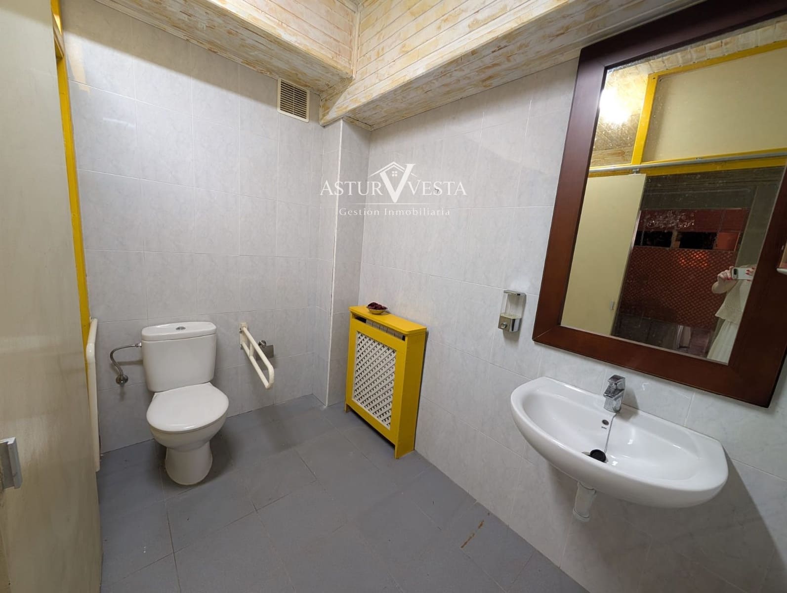 9 sovrum Villa till salu i Oviedo med garage - 1 300 000 € (Ref: 9983200)