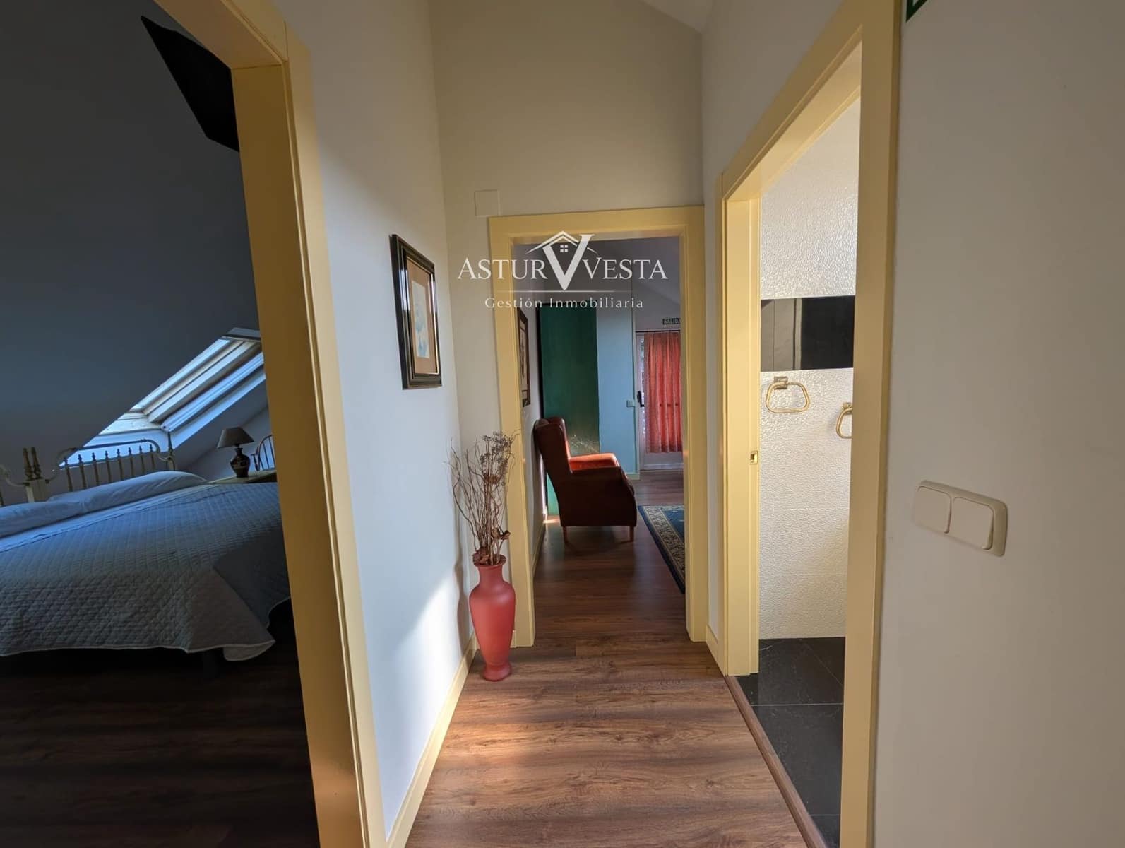 9 sovrum Villa till salu i Oviedo med garage - 1 300 000 € (Ref: 9983200)