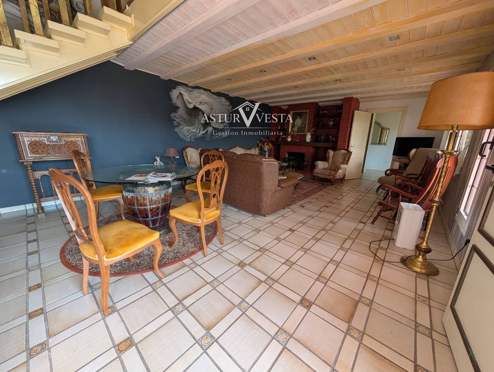 9 sovrum Villa till salu i Oviedo med garage - 1 300 000 € (Ref: 9983200)