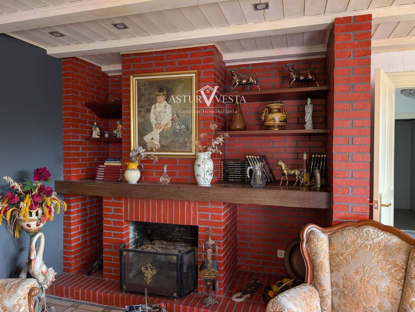 9 sovrum Villa till salu i Oviedo med garage - 1 300 000 € (Ref: 9983200)