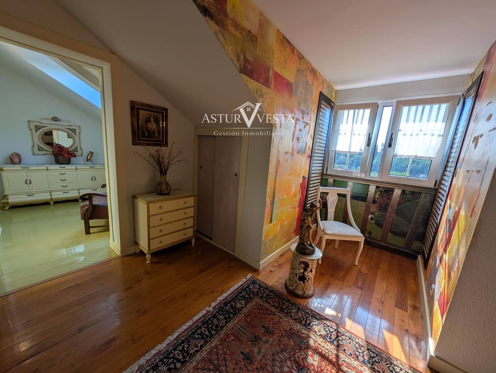 9 sovrum Villa till salu i Oviedo med garage - 1 300 000 € (Ref: 9983200)