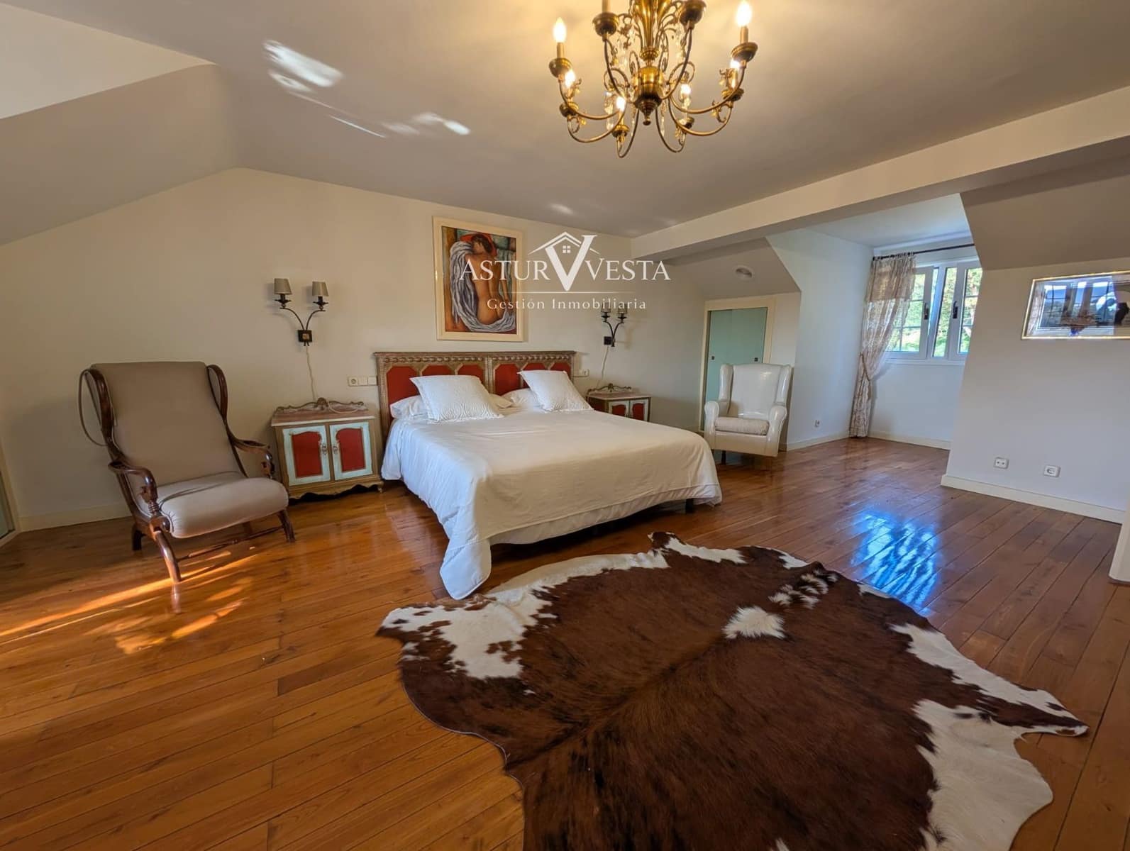 9 sovrum Villa till salu i Oviedo med garage - 1 300 000 € (Ref: 9983200)