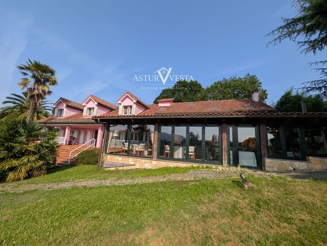 9 sovrum Villa till salu i Oviedo med garage - 1 300 000 € (Ref: 9983200)