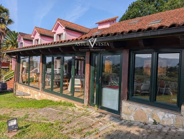 9 sovrum Villa till salu i Oviedo med garage - 1 300 000 € (Ref: 9983200)