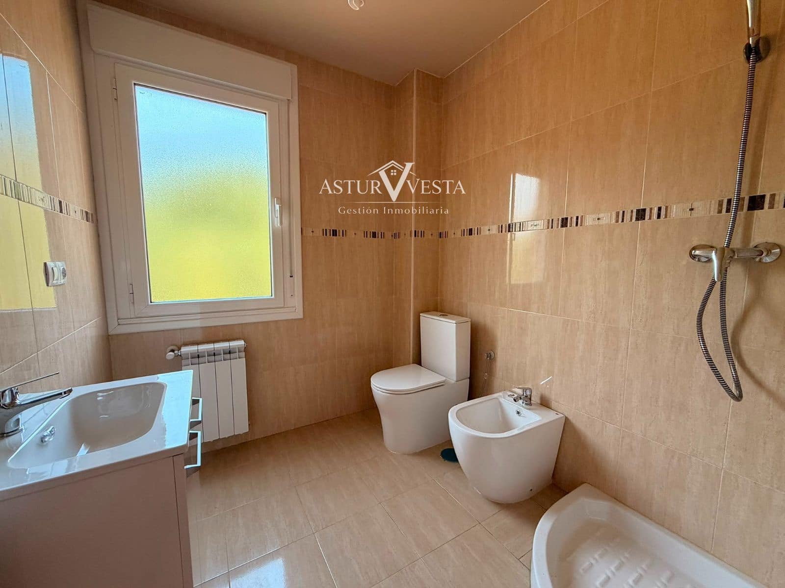 3 Zimmer Villa zu verkaufen in Siero mit Garage - 397.000 € (Ref: 9990277)