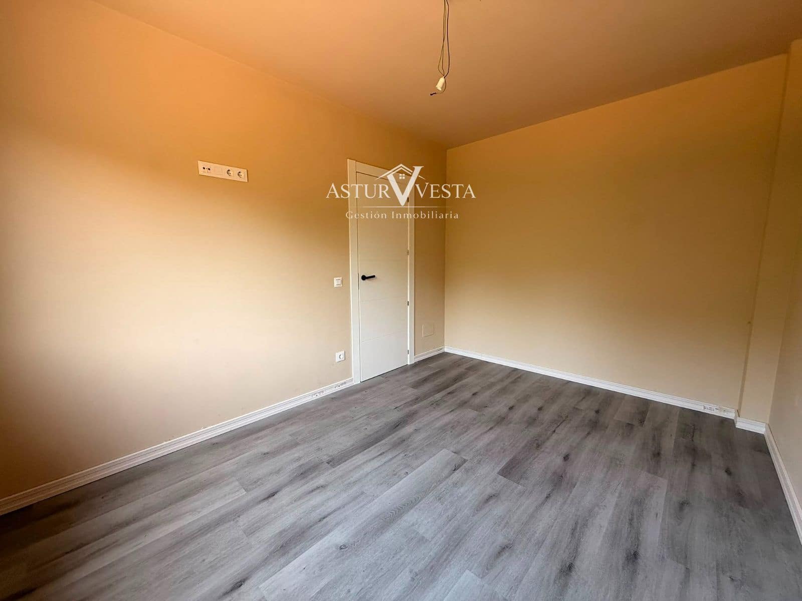 3 Zimmer Villa zu verkaufen in Siero mit Garage - 397.000 € (Ref: 9990277)
