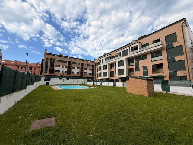 Garaż na sprzedaż w Llanes - 8 500 € (Ref: 9995412)