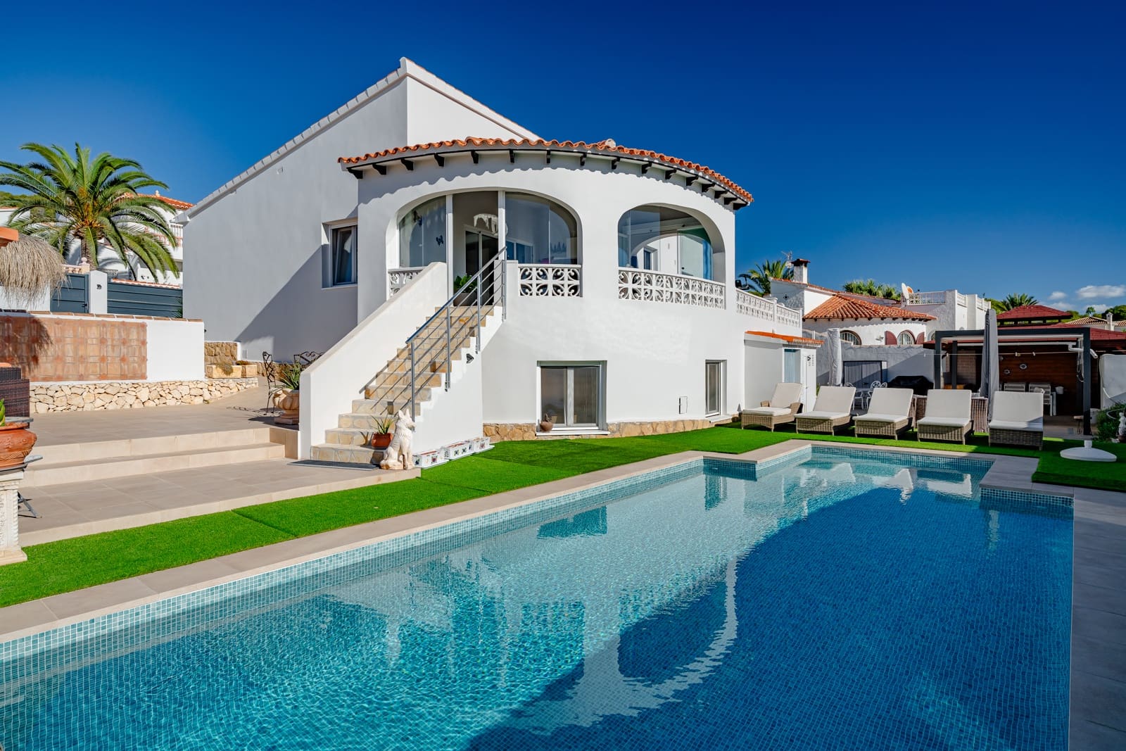 4 soverom Villa til salgs i Calpe / Calp med svømmebasseng garasje - € 850 000 (Ref: 9752600)