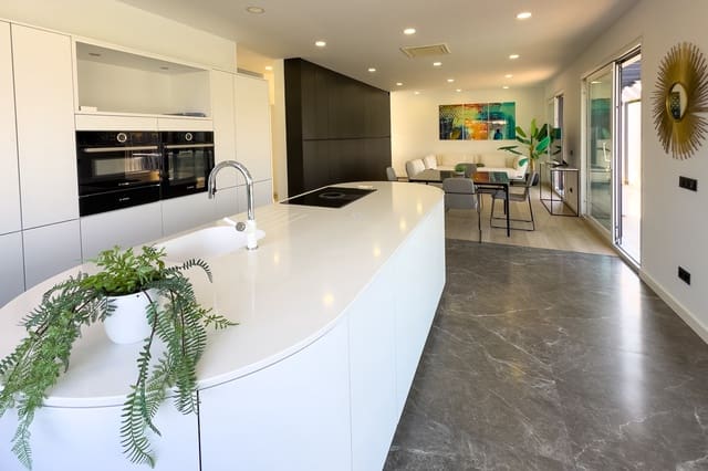 4 makuuhuone Huvila myytävänä paikassa Calpe / Calp mukana uima-altaan - 1 370 000 € (Ref: 9753461)