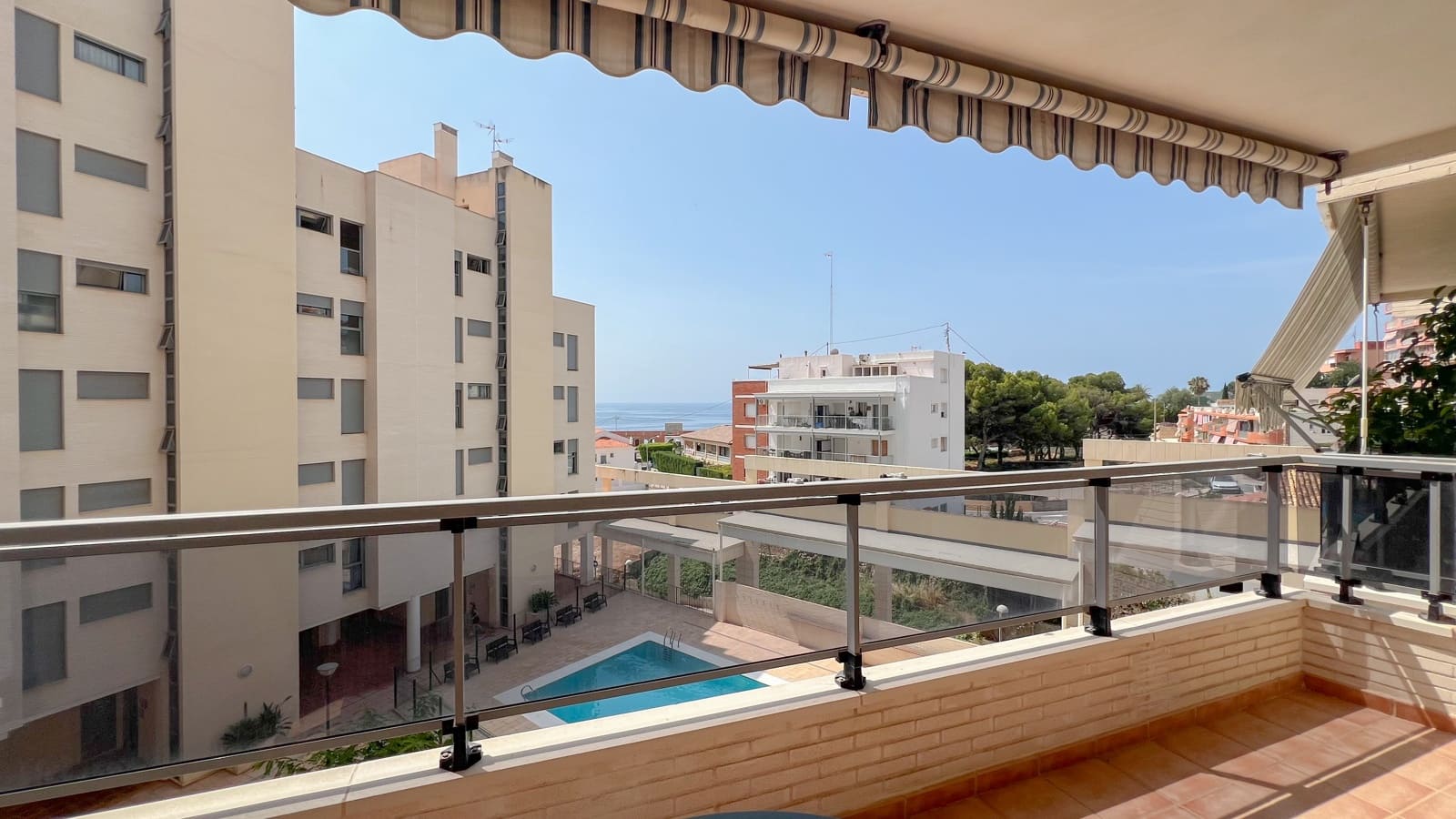 2 soveværelse Lejlighed til salg i Calpe / Calp med swimmingpool - € 335.000 (Ref: 9782202)