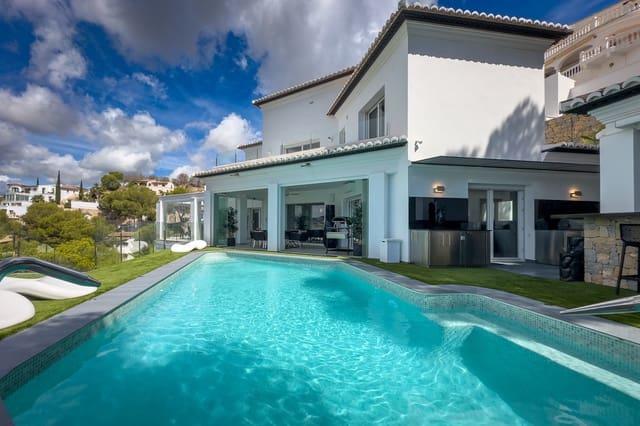 4 soveværelse Villa til salg i Moraira, Teulada-Moraira med swimmingpool garage - € 2.495.000 (Ref: 9782220)