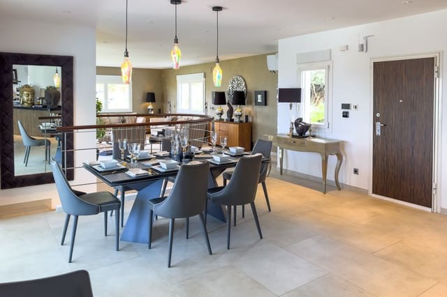 4 soveværelse Villa til salg i Moraira, Teulada-Moraira med swimmingpool garage - € 2.495.000 (Ref: 9782220)