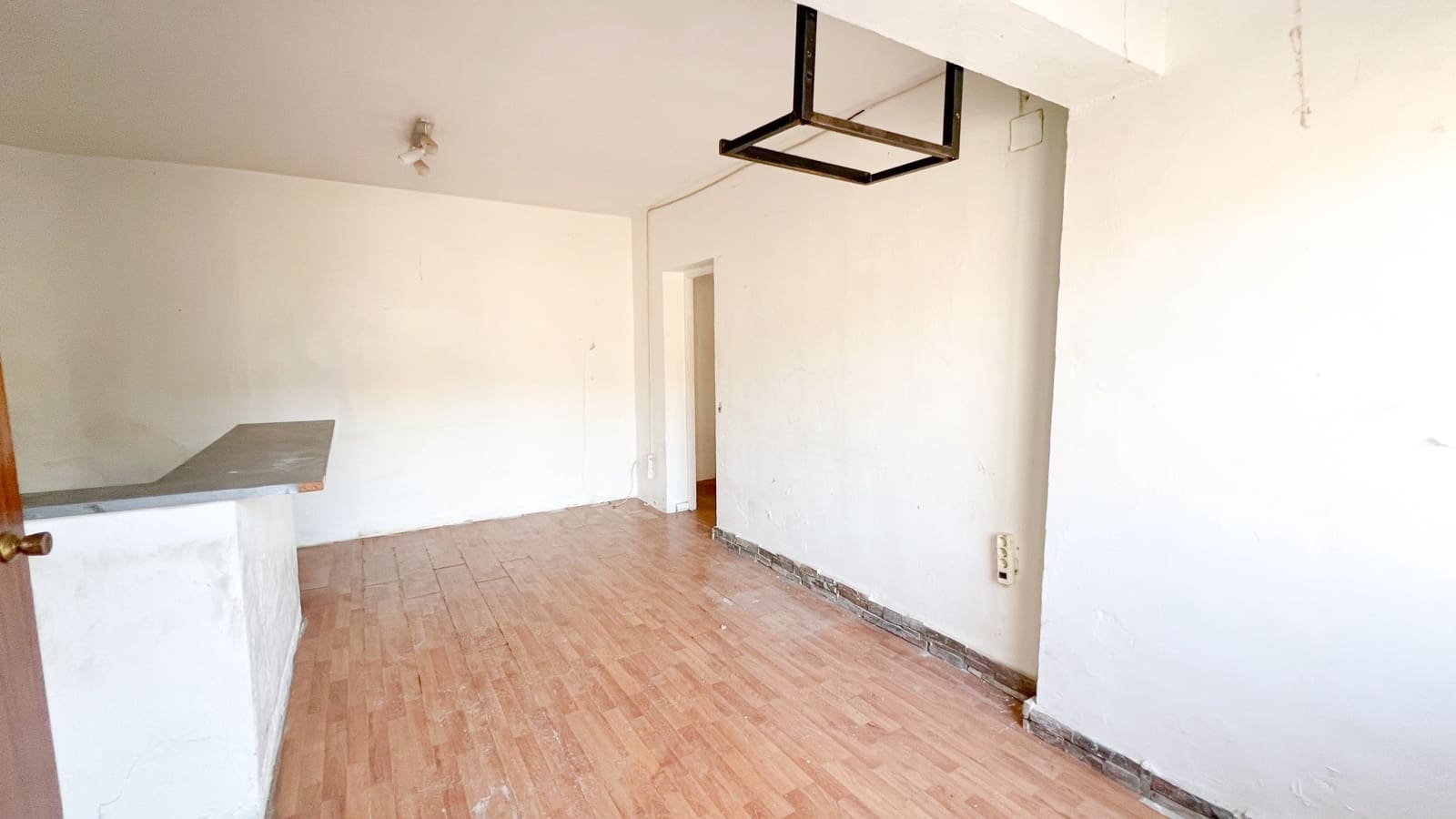 7 bedroom Villa for sale in Calpe / Calp with pool - € 450,000 (Ref: 9782391)