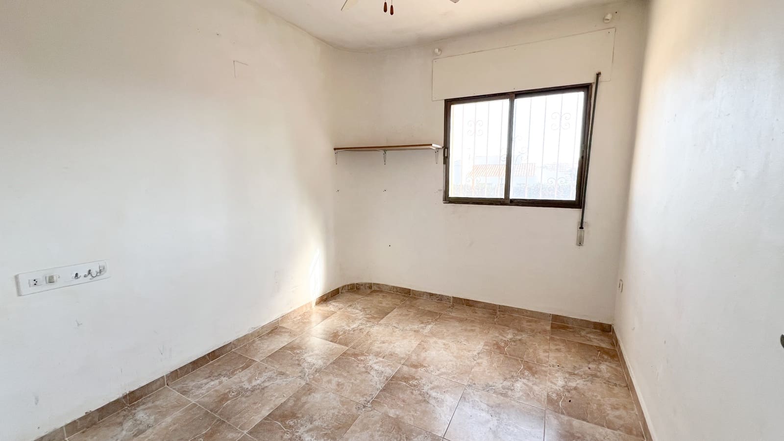 7 bedroom Villa for sale in Calpe / Calp with pool - € 450,000 (Ref: 9782391)