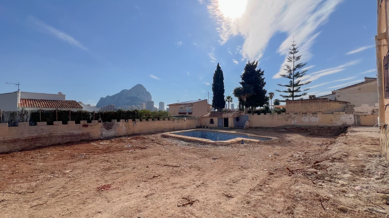 7 bedroom Villa for sale in Calpe / Calp with pool - € 450,000 (Ref: 9782391)