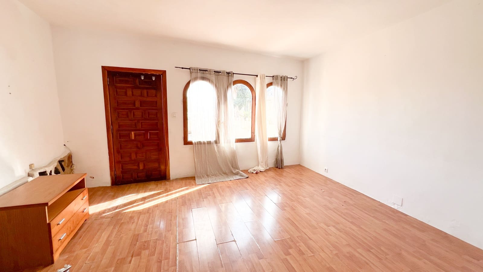 7 bedroom Villa for sale in Calpe / Calp with pool - € 450,000 (Ref: 9782391)