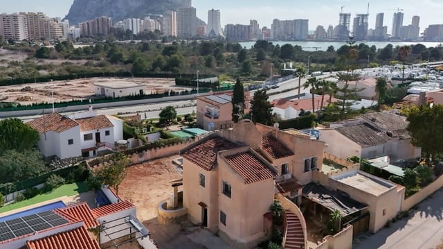 7 soverom Villa til salgs i Calpe / Calp med svømmebasseng - € 450 000 (Ref: 9782391)