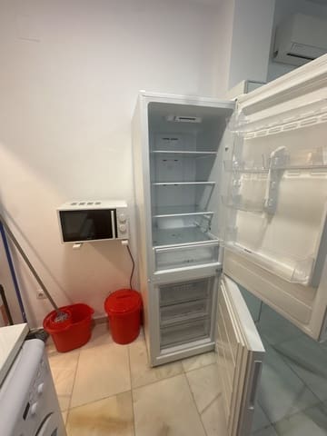 2 soveværelse Lejlighed til leje i Feria, Sevilla by - € 850 (Ref: 9815190)