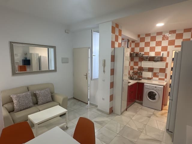 2 soveværelse Lejlighed til leje i Feria, Sevilla by - € 850 (Ref: 9815190)