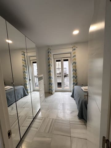 1 slaapkamer Appartement te huur in Feria, Sevilla stad - € 850 (Ref: 9826686)