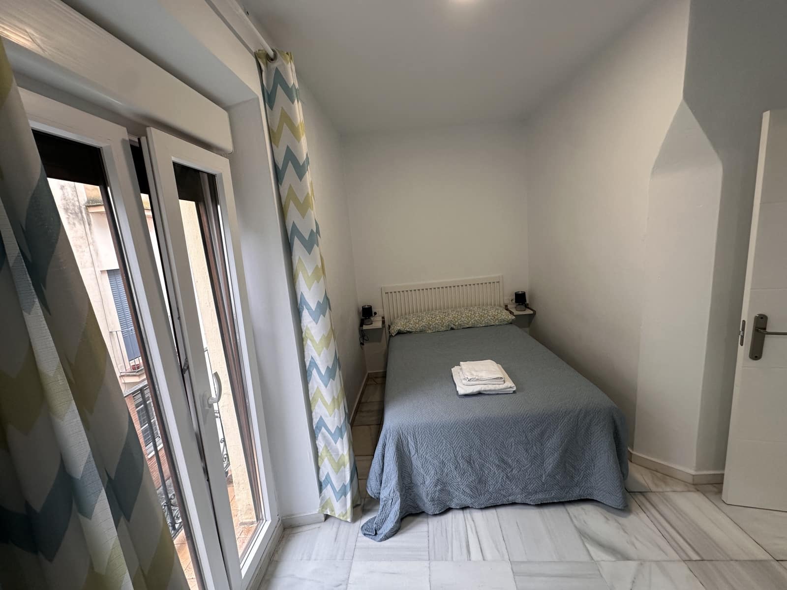 1 slaapkamer Appartement te huur in Sevilla stad - € 850 (Ref: 9826686)