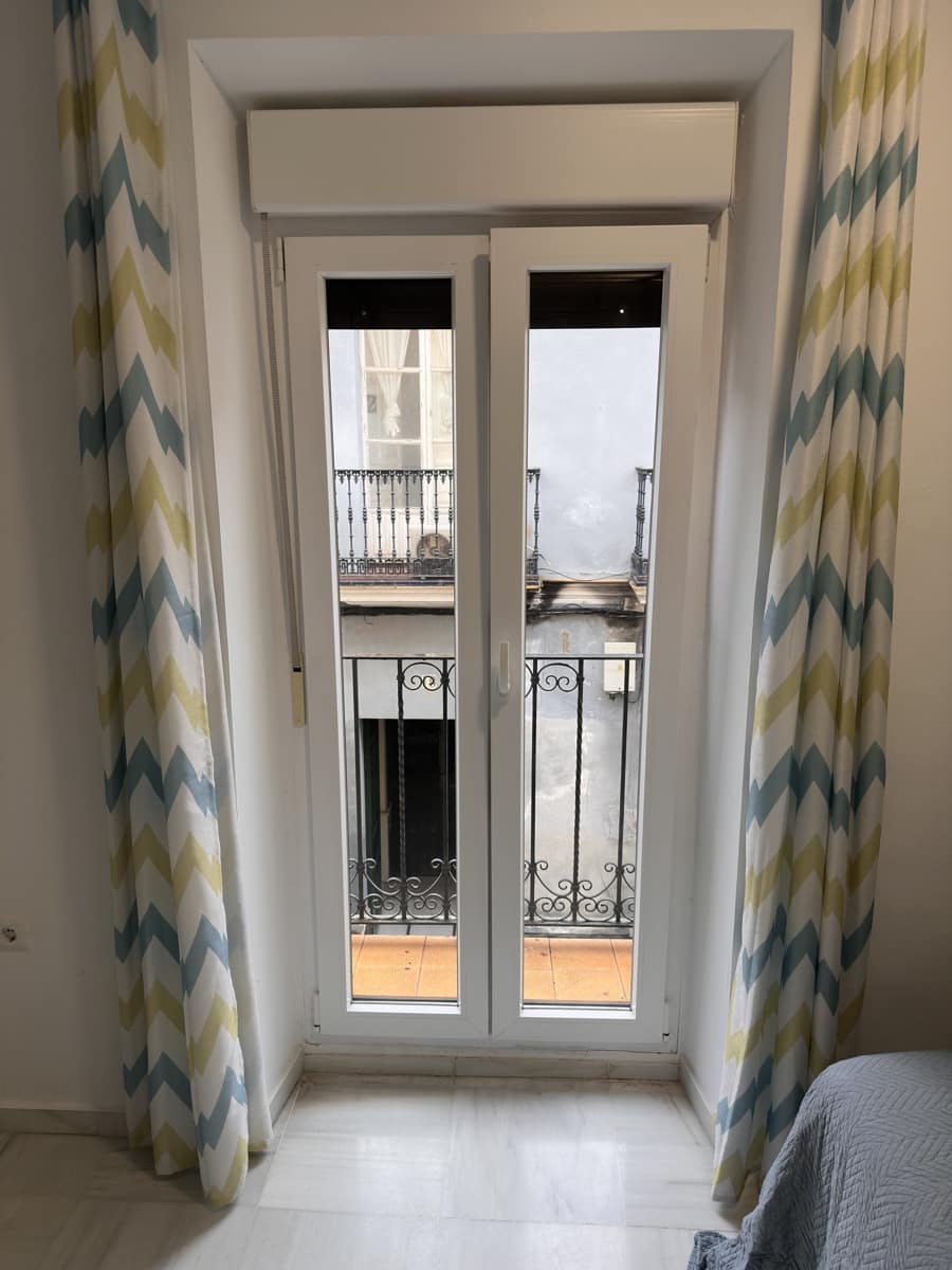 1 slaapkamer Appartement te huur in Sevilla stad - € 850 (Ref: 9826686)