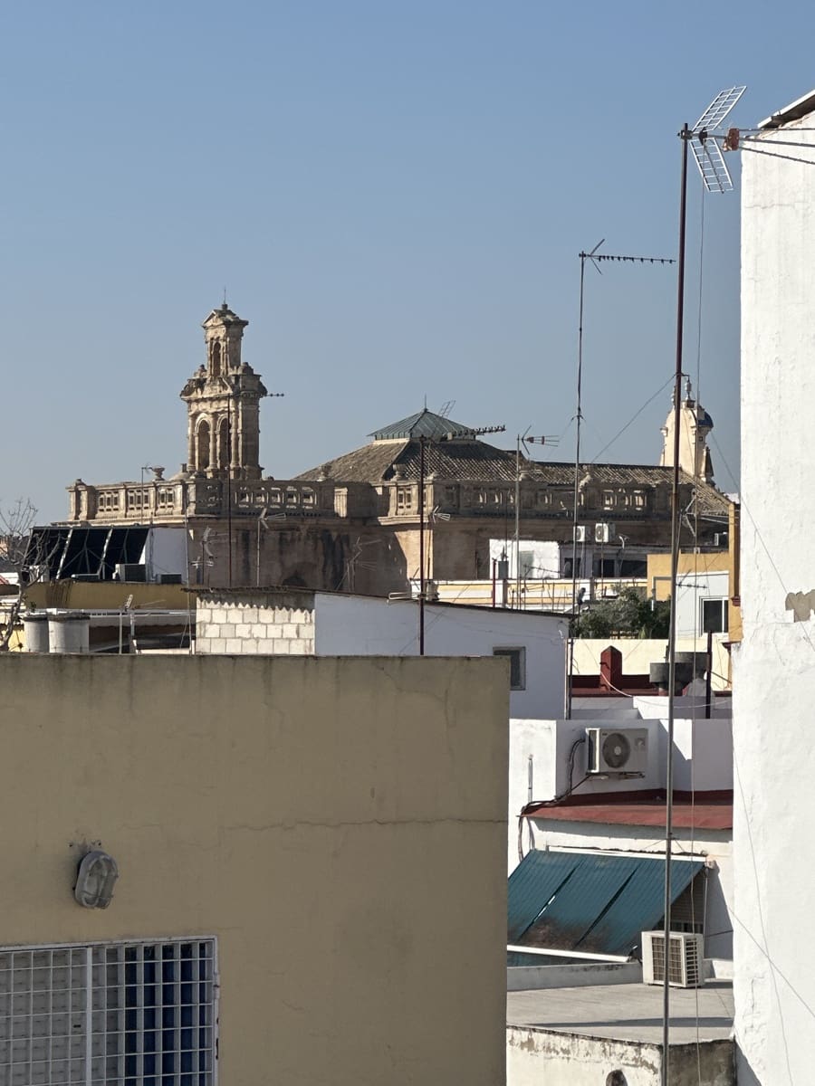 2 slaapkamer Appartement te huur in Sevilla stad - € 950 (Ref: 9826687)