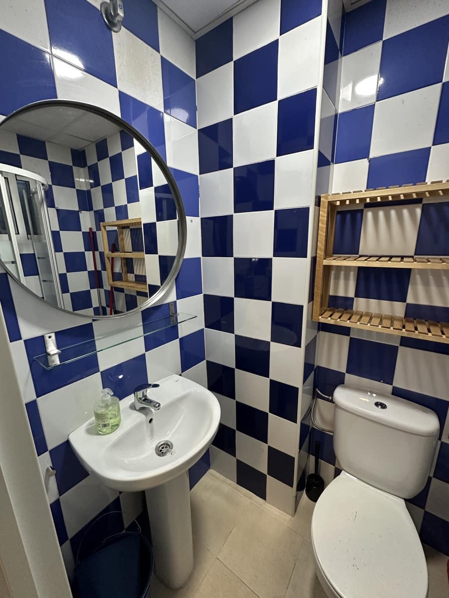 2 slaapkamer Appartement te huur in Sevilla stad - € 950 (Ref: 9826687)