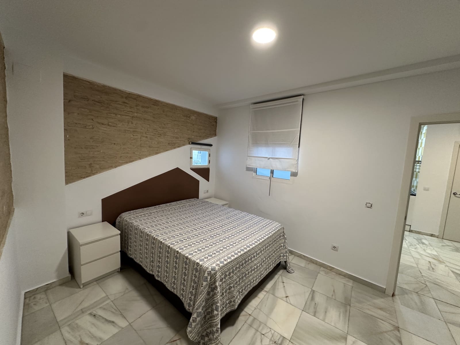 2 slaapkamer Appartement te huur in Sevilla stad - € 950 (Ref: 9826687)