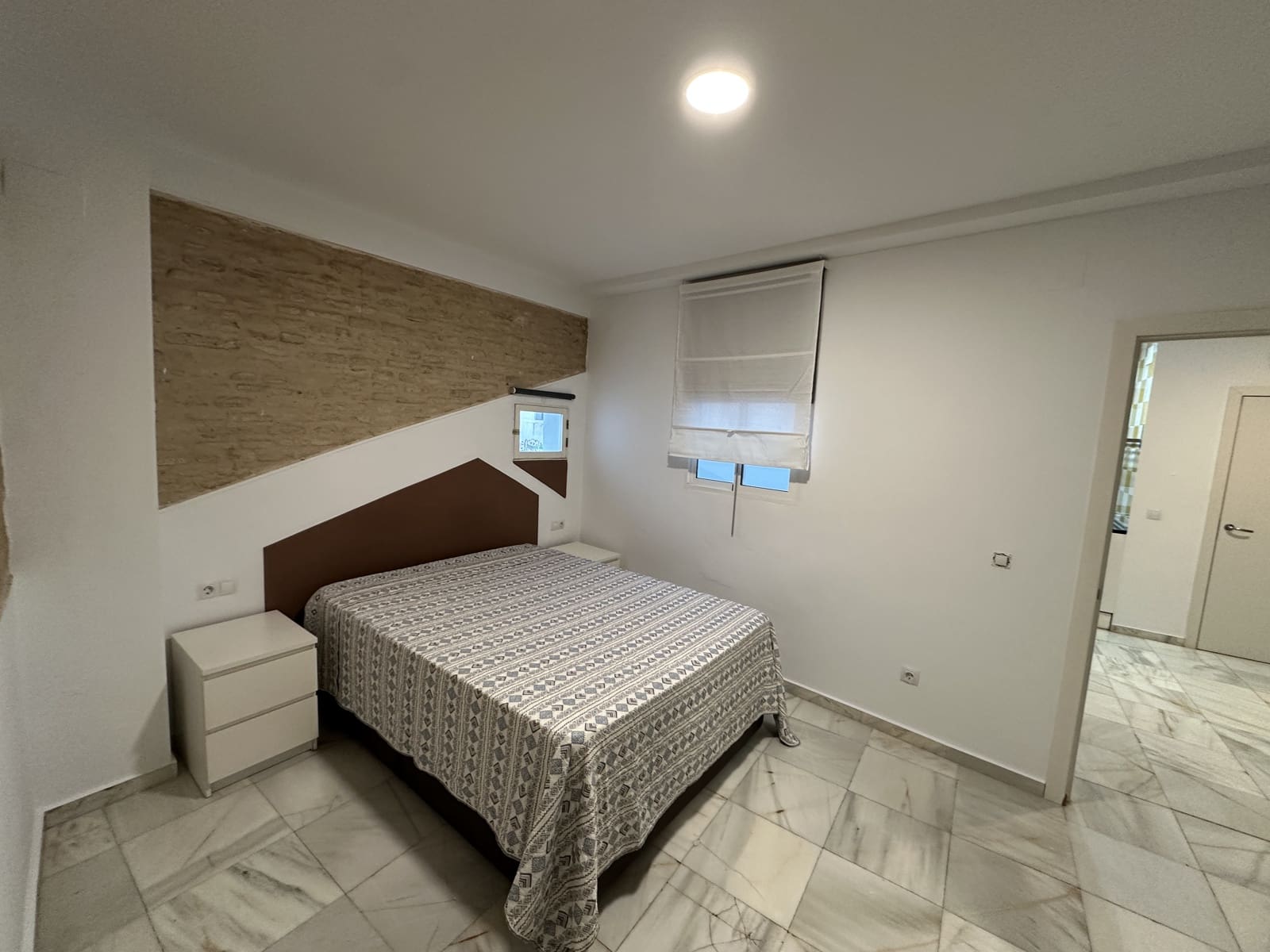 2 slaapkamer Appartement te huur in Sevilla stad - € 950 (Ref: 9826687)