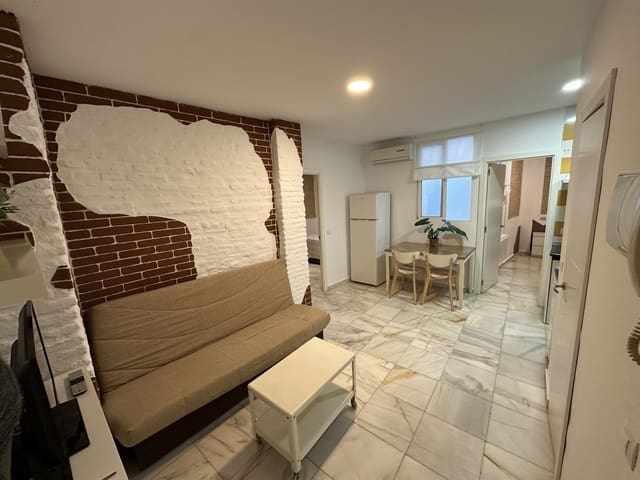 2 slaapkamer Appartement te huur in Feria, Sevilla stad - € 950 (Ref: 9826687)