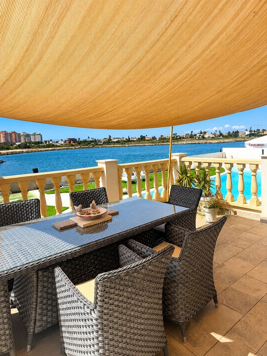 8 soveværelse Villa til salg i La Manga del Mar Menor med swimmingpool garage - € 3.200.000 (Ref: 10124675)